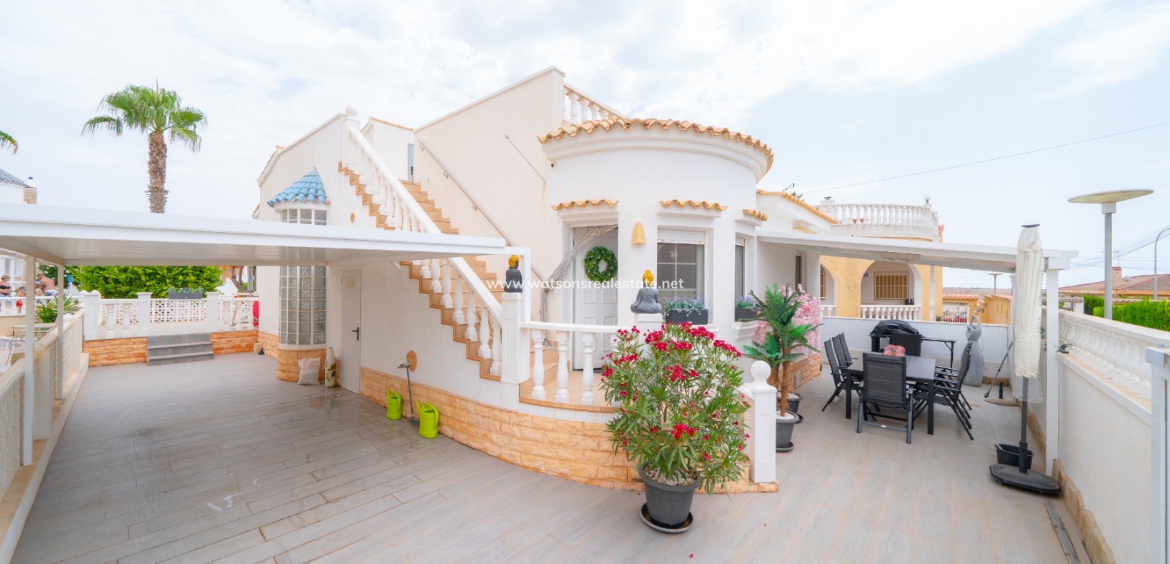 Resale - Freistendhe Villa - Urb. La Marina