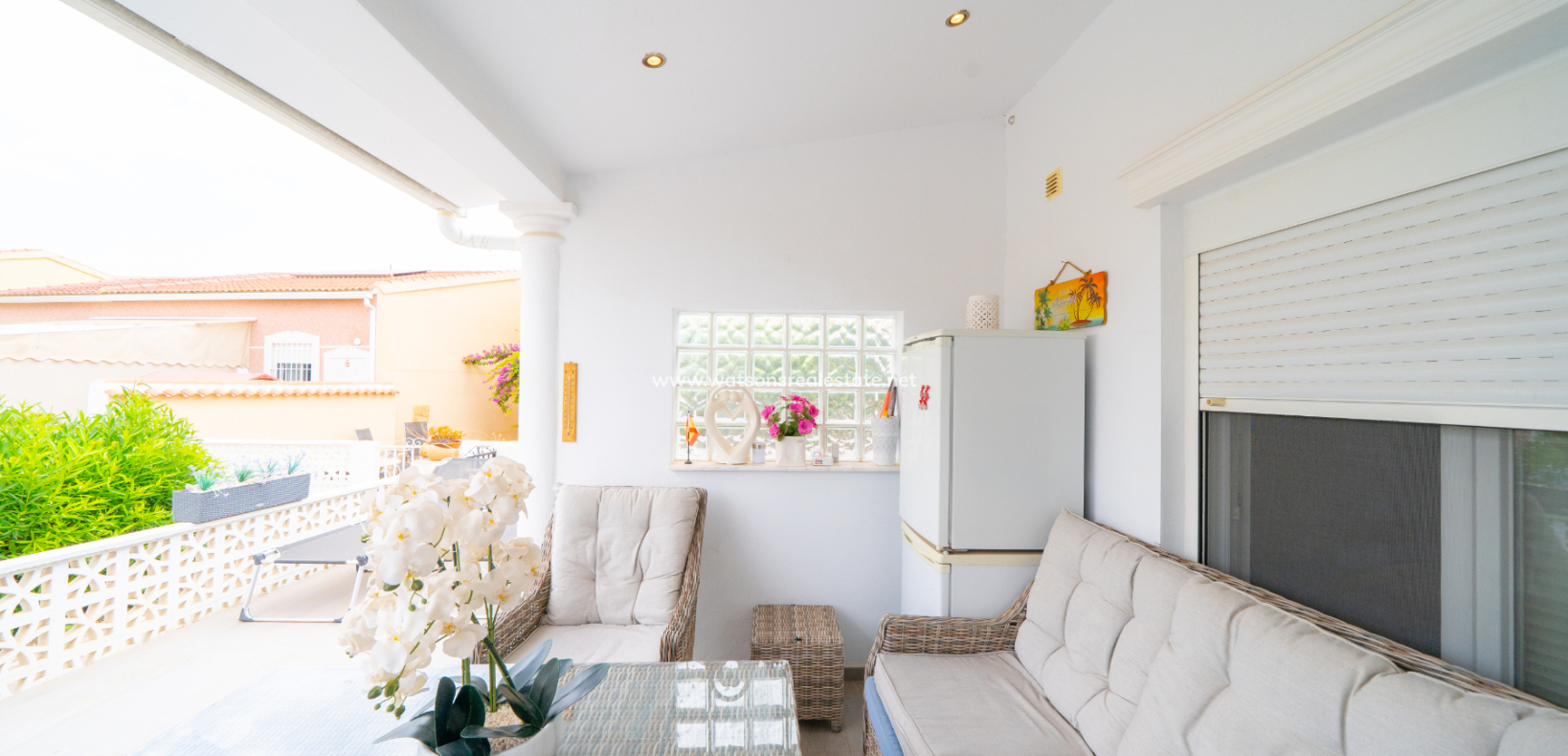Resale - Freistendhe Villa - Urb. La Marina
