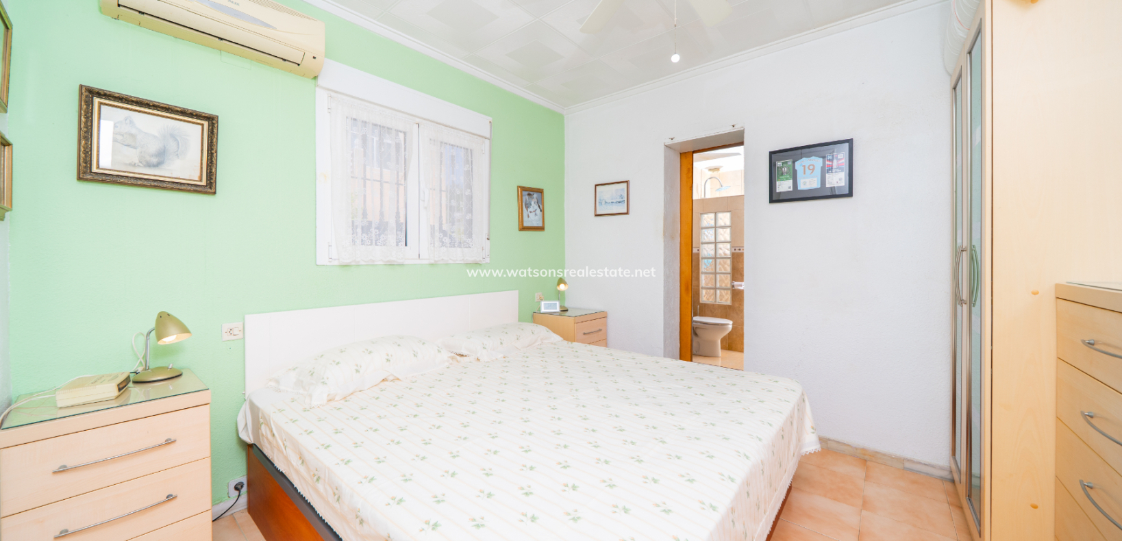 Resale - Freistendhe Villa - Urb. La Marina