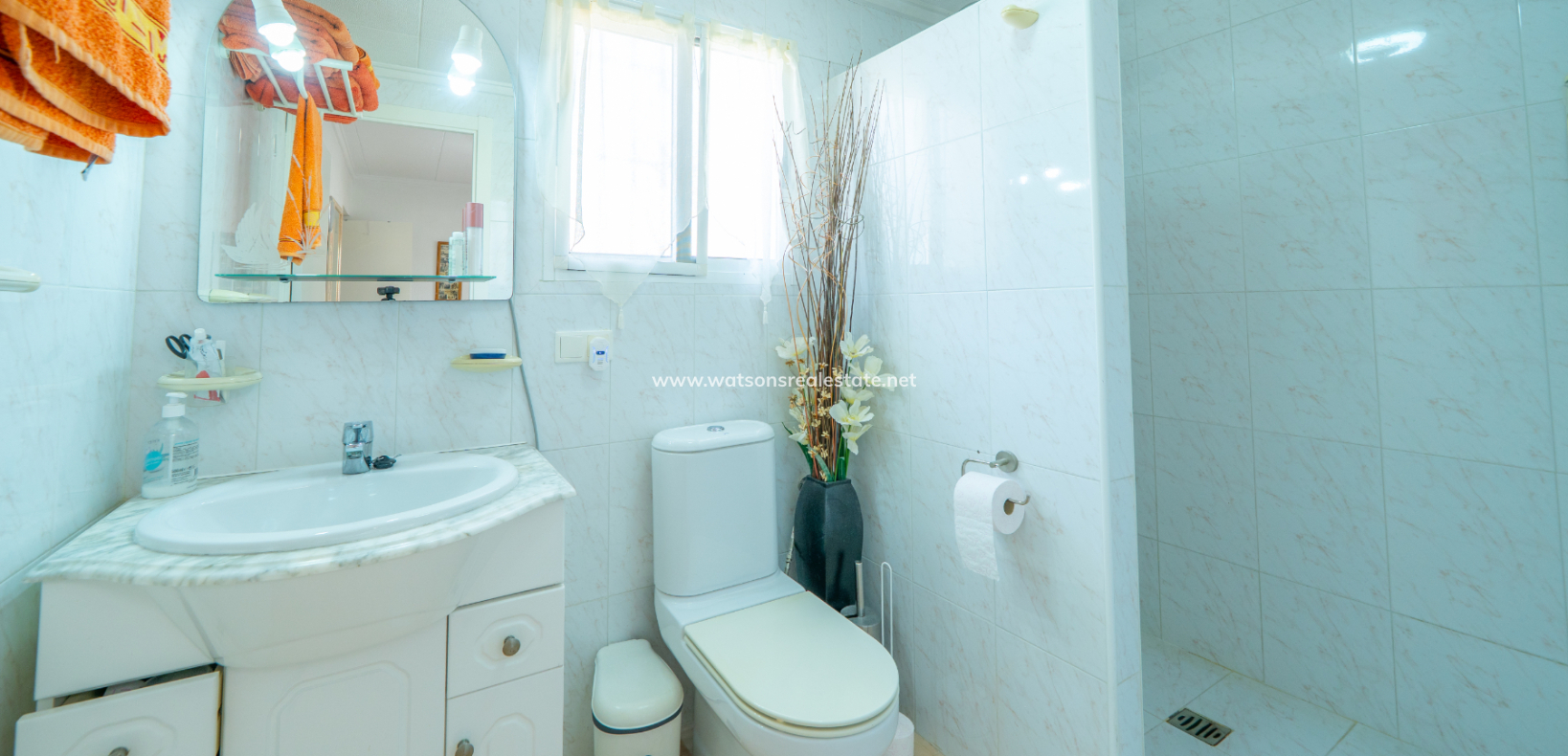 Resale - Freistendhe Villa - Urb. La Marina