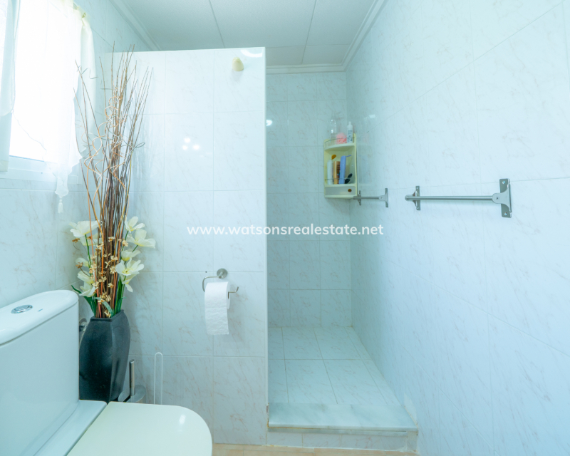 Resale - Freistendhe Villa - Urb. La Marina