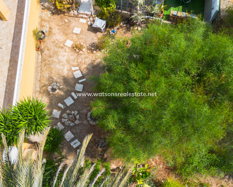 Resale - Freistendhe Villa - Urb. La Marina