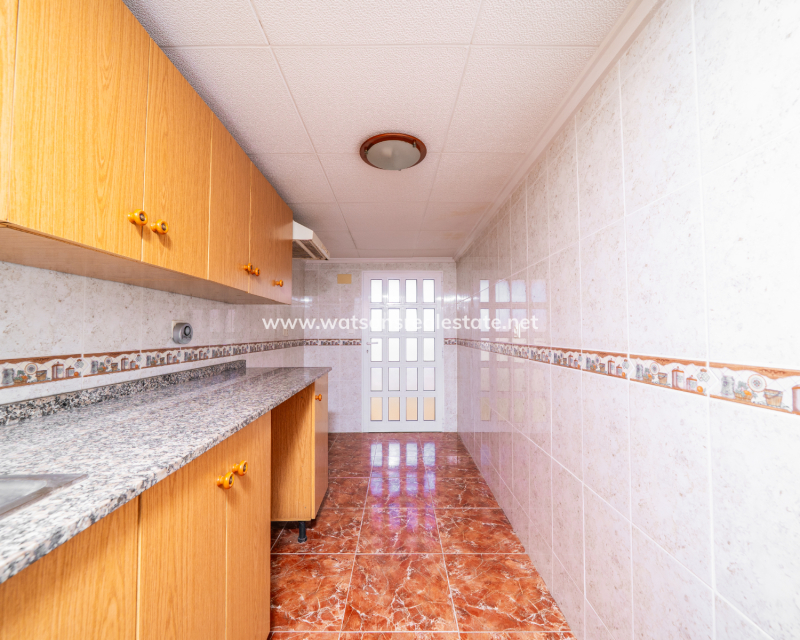 Resale - Freistendhe Villa - Urb. La Marina