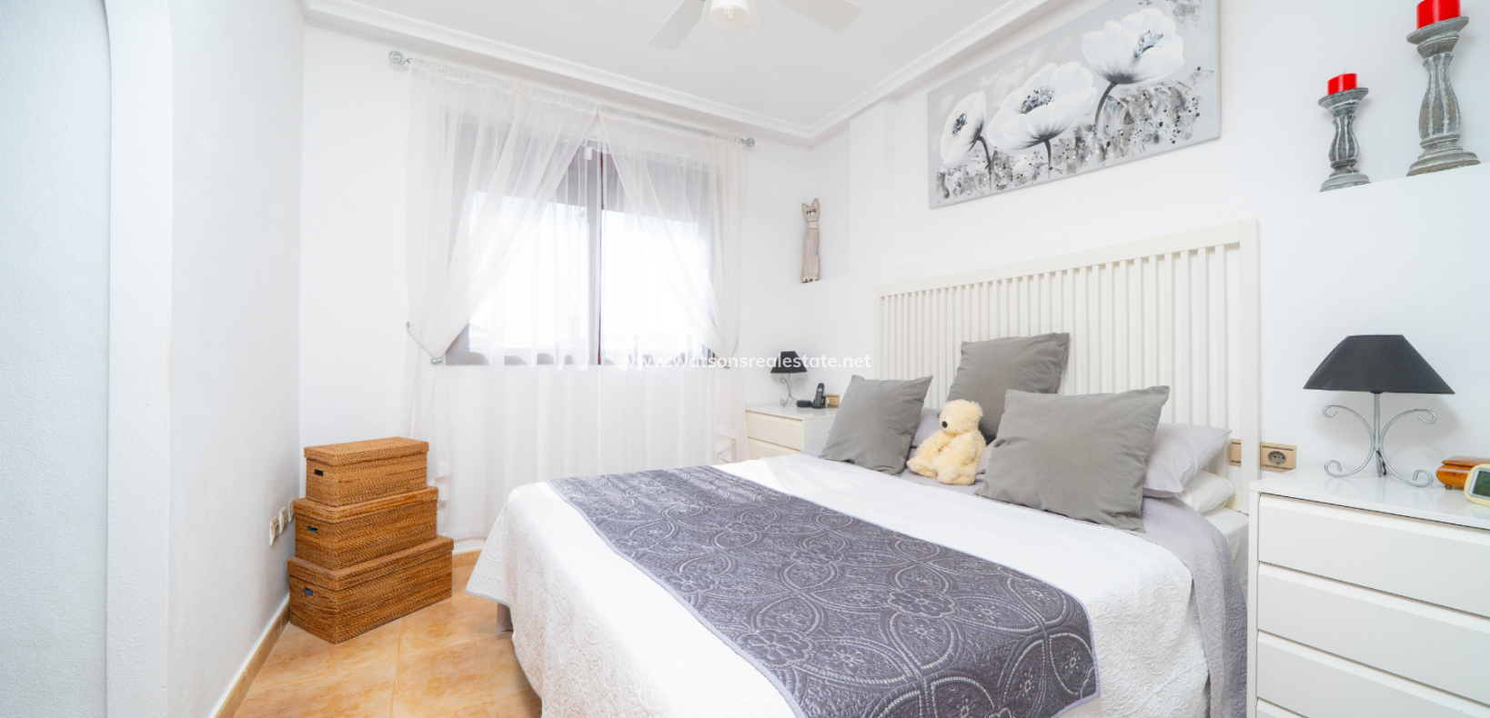 Resale - Freistendhe Villa - Urb. La Marina