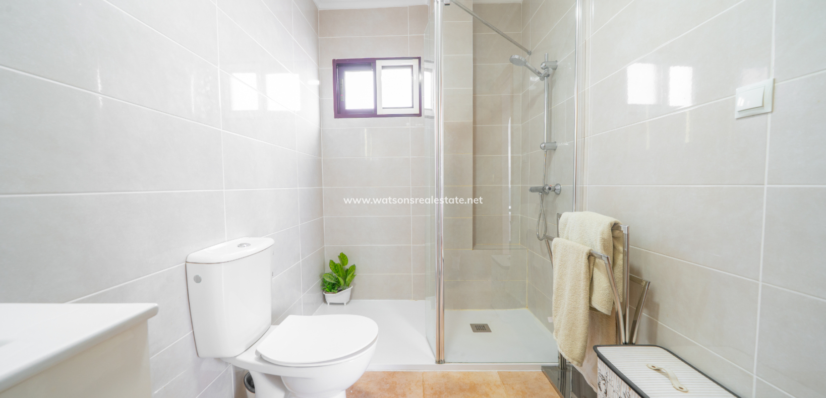 Resale - Freistendhe Villa - Urb. La Marina