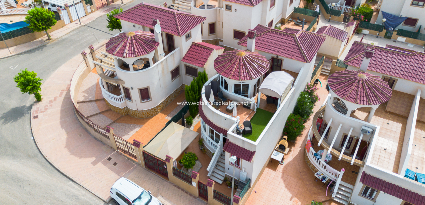 Resale - Freistendhe Villa - Urb. La Marina