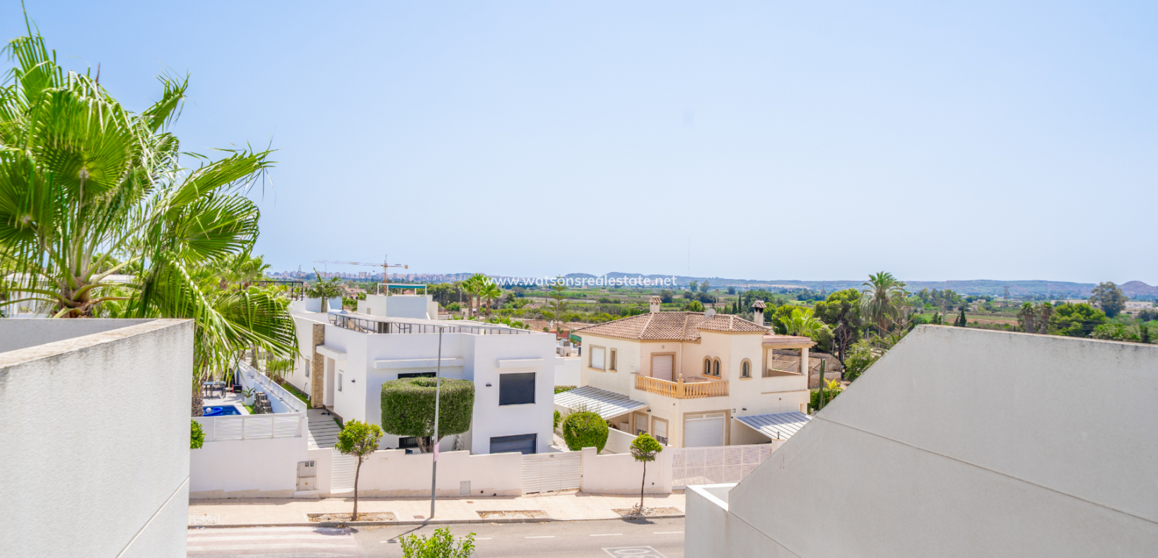 Resale - Freistendhe Villa - Urb. La Marina