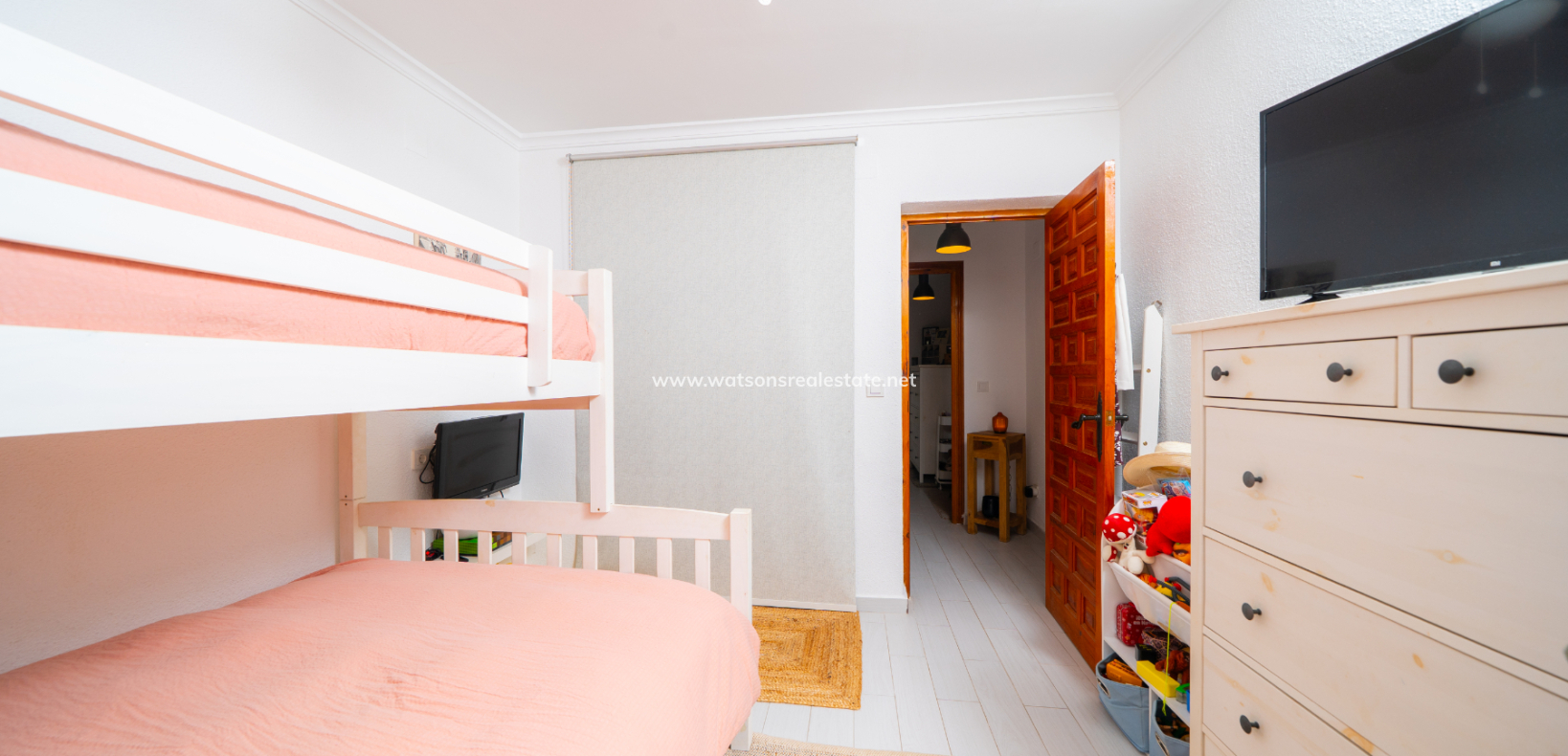 Resale - Freistendhe Villa - Urb. La Marina