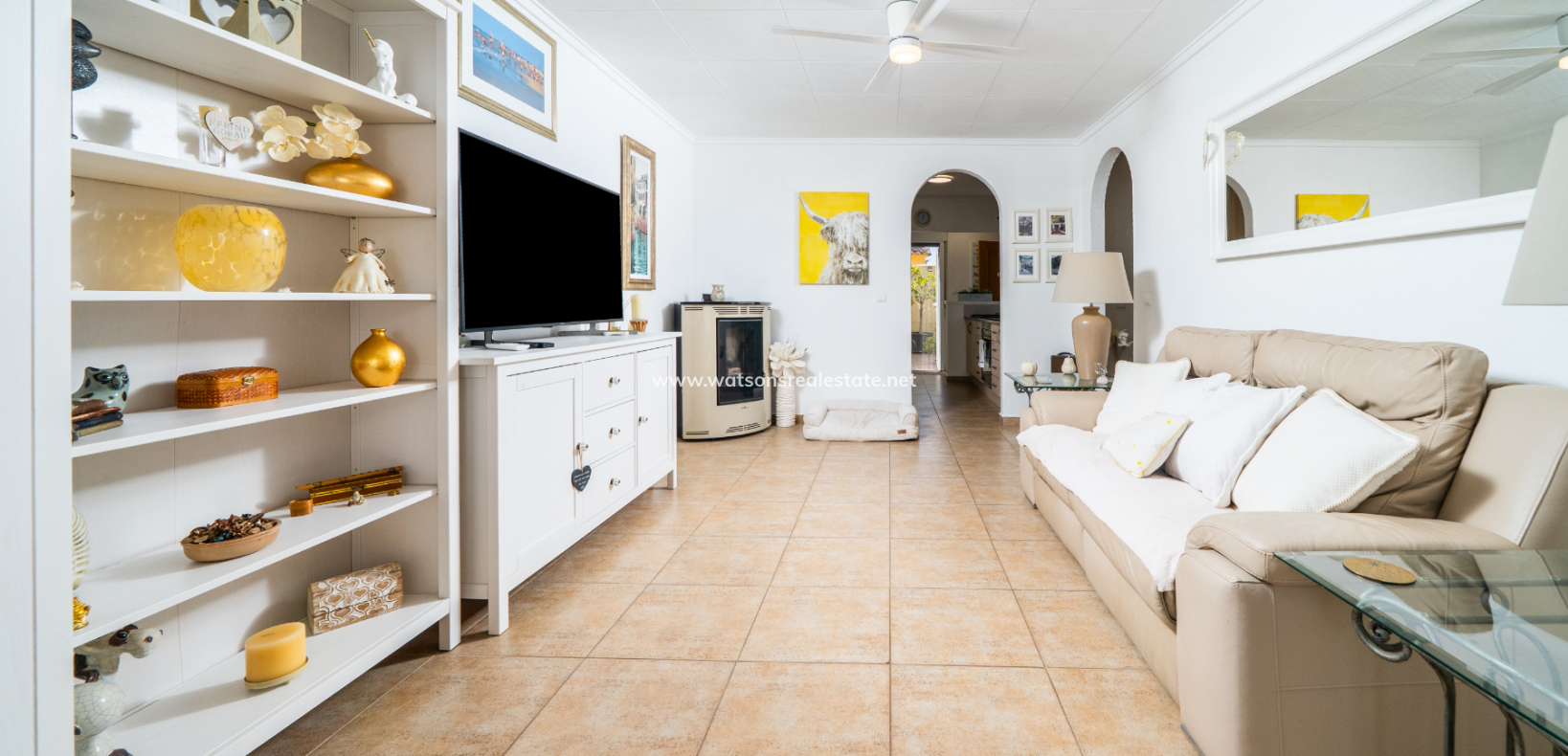 Resale - Freistendhe Villa - Urb. La Marina