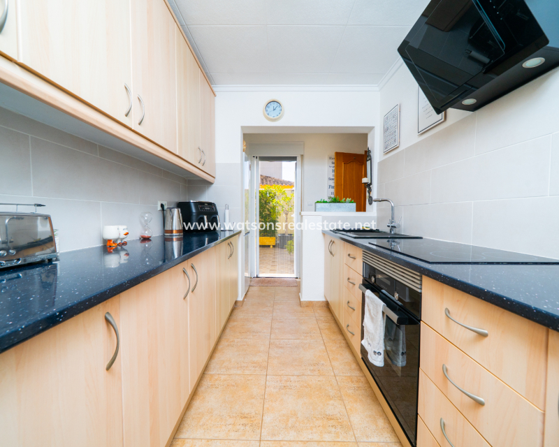 Resale - Freistendhe Villa - Urb. La Marina
