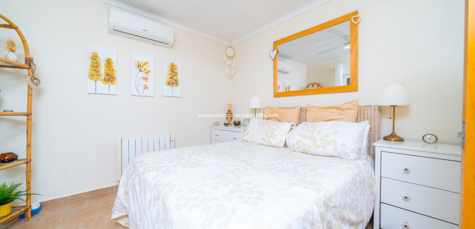 Resale - Freistendhe Villa - Urb. La Marina