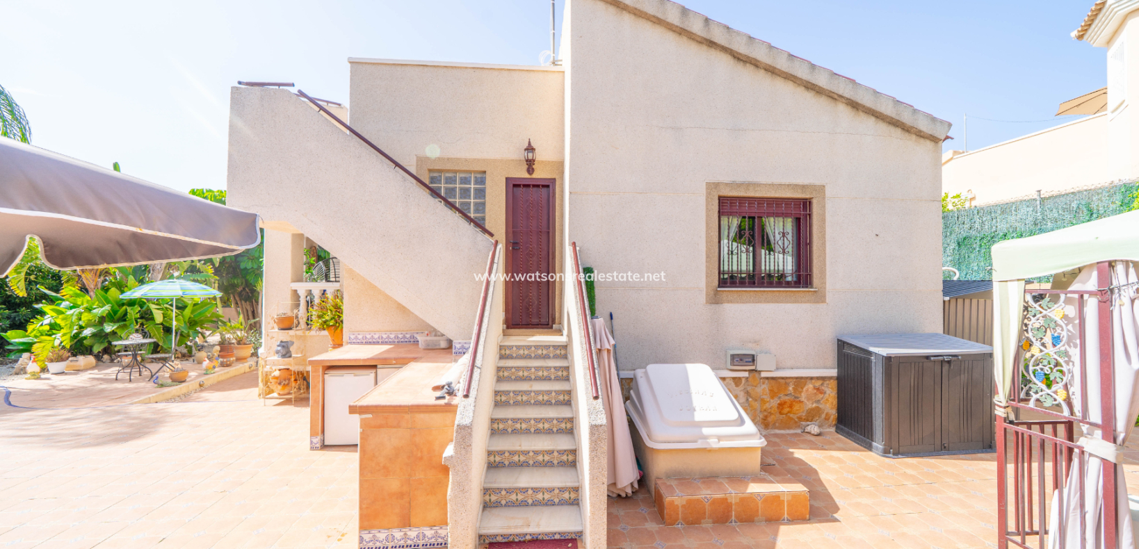 Resale - Freistendhe Villa - Urb. La Marina