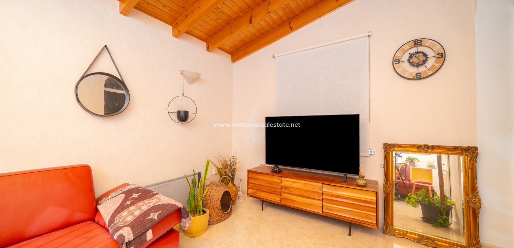 Resale - Freistendhe Villa - Urb. La Marina