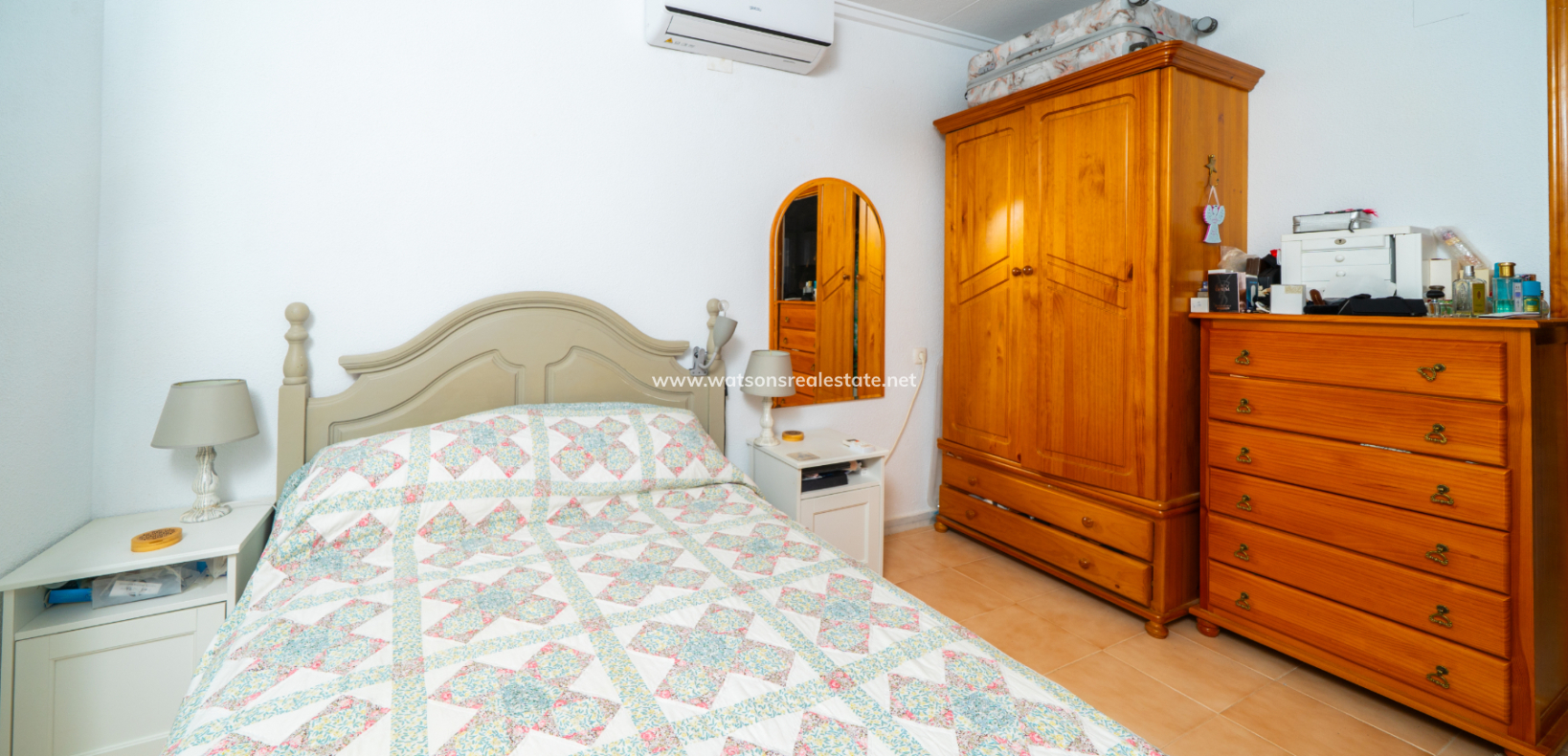 Resale - Freistendhe Villa - Urb. La Marina