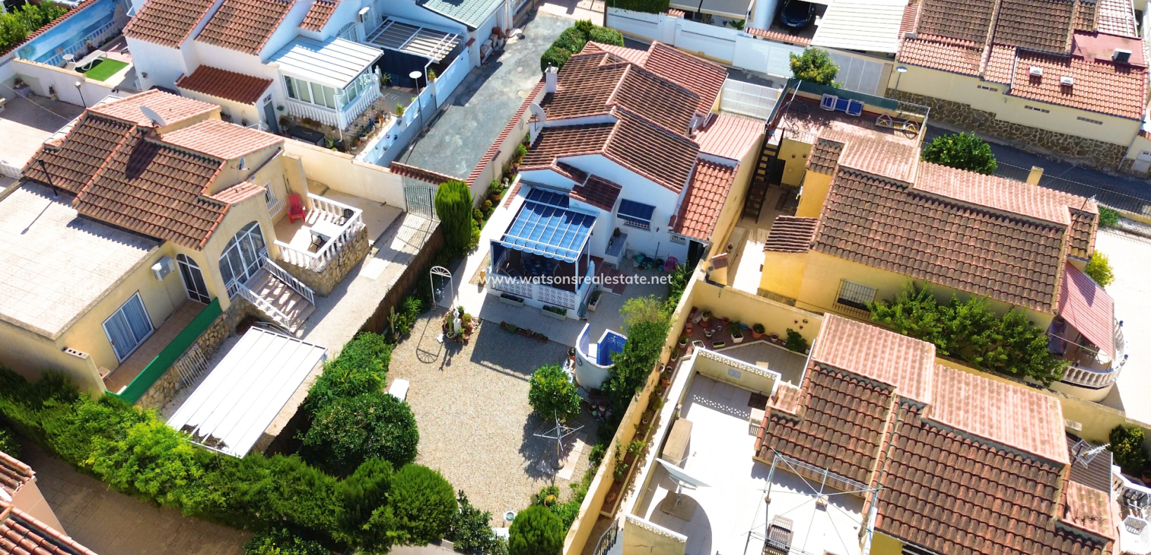 Resale - Freistendhe Villa - Urb. La Marina