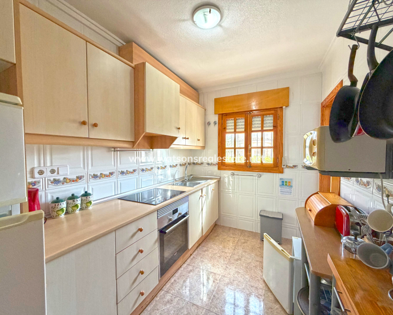 Resale - Freistendhe Villa - Urb. La Marina