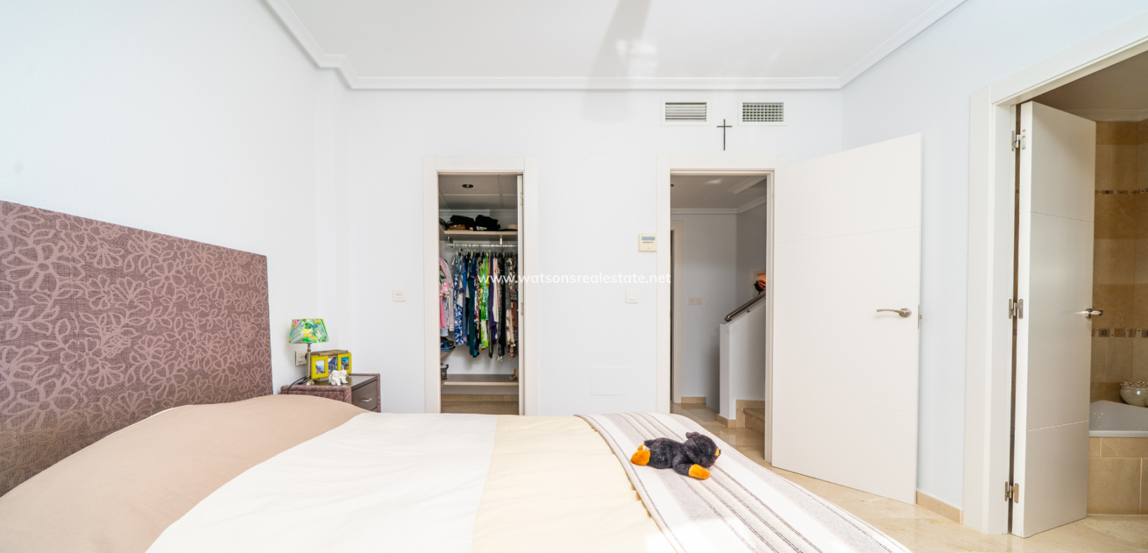 Resale - Freistendhe Villa - Urb. La Marina