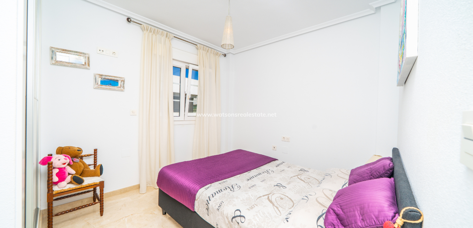 Resale - Freistendhe Villa - Urb. La Marina