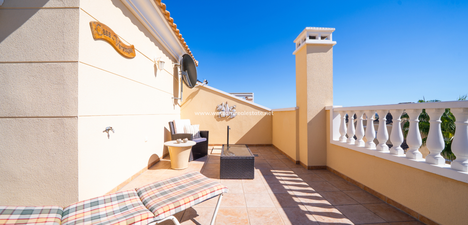 Resale - Freistendhe Villa - Urb. La Marina