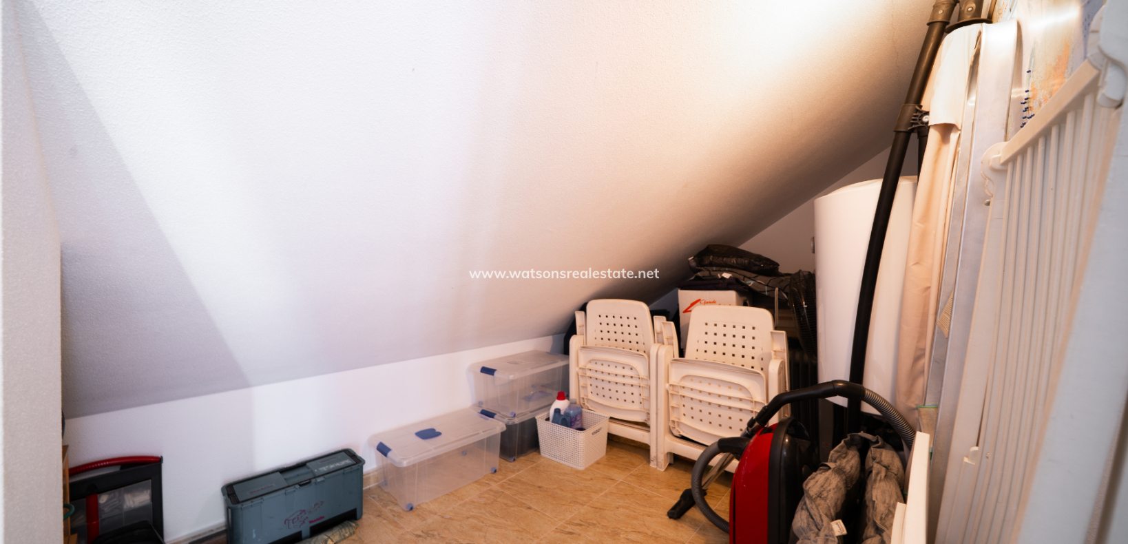Resale - Freistendhe Villa - Urb. La Marina