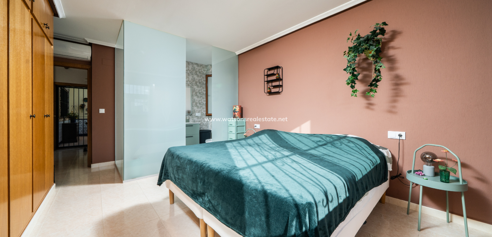 Resale - Freistendhe Villa - Urb. La Marina