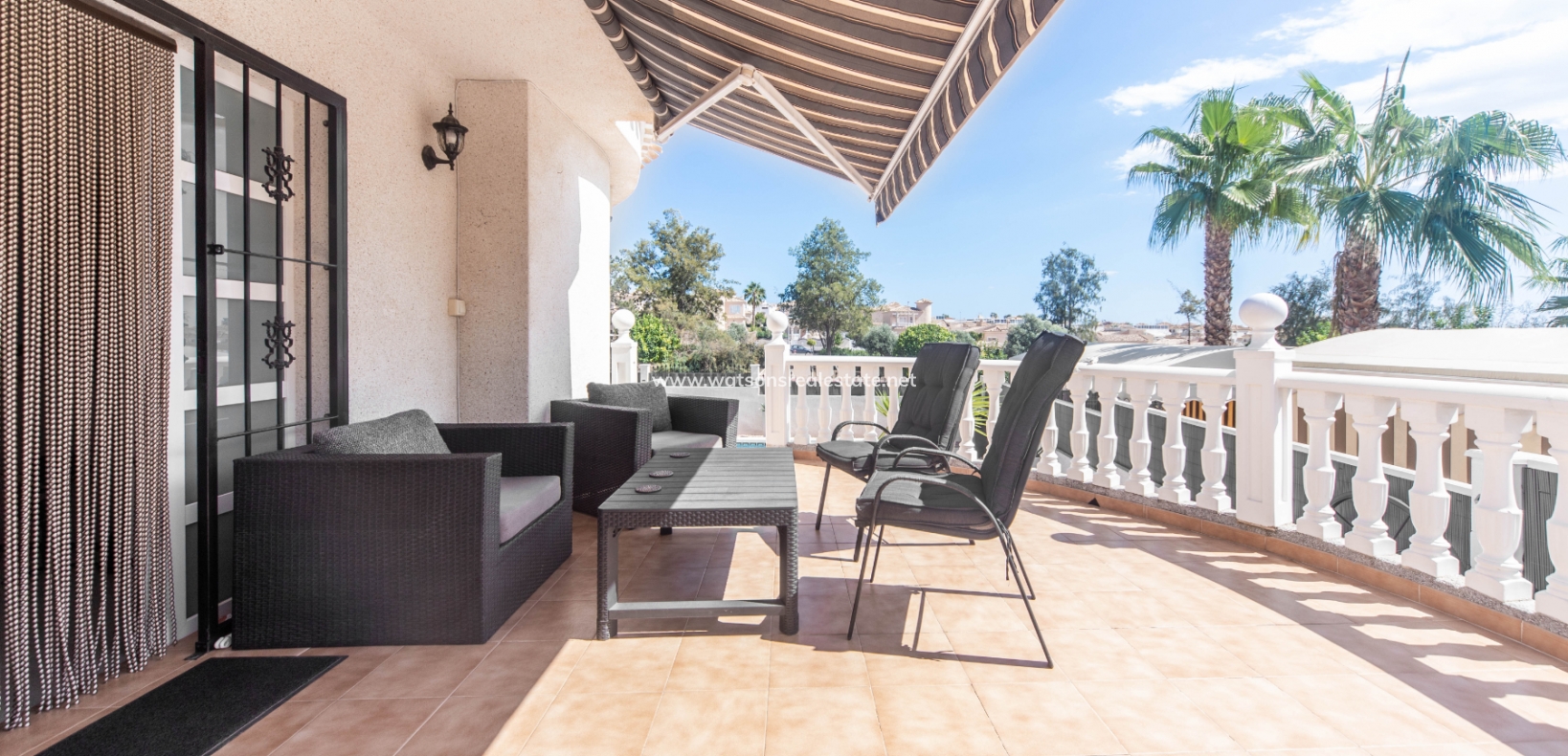 Resale - Freistendhe Villa - Urb. La Marina