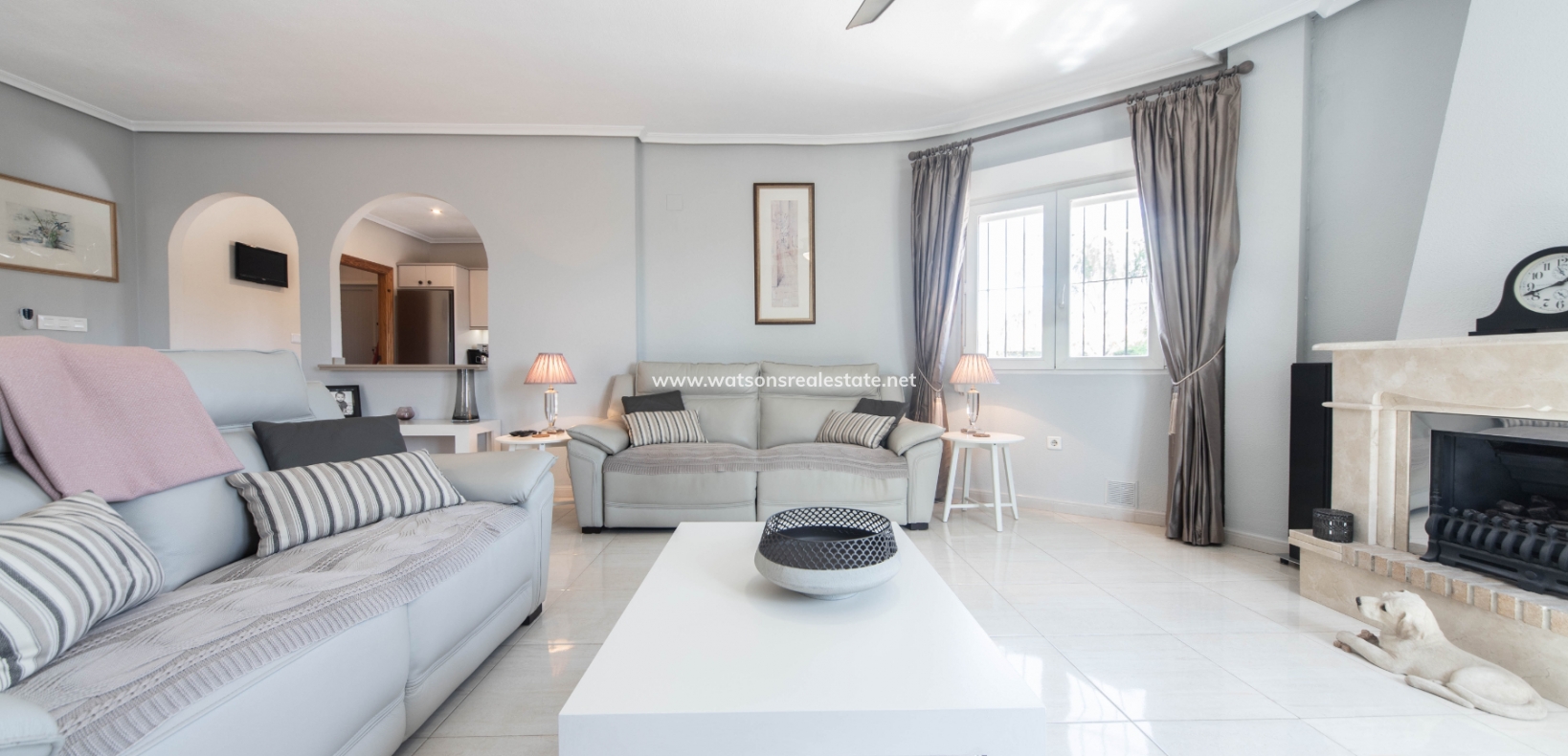 Resale - Freistendhe Villa - Urb. La Marina