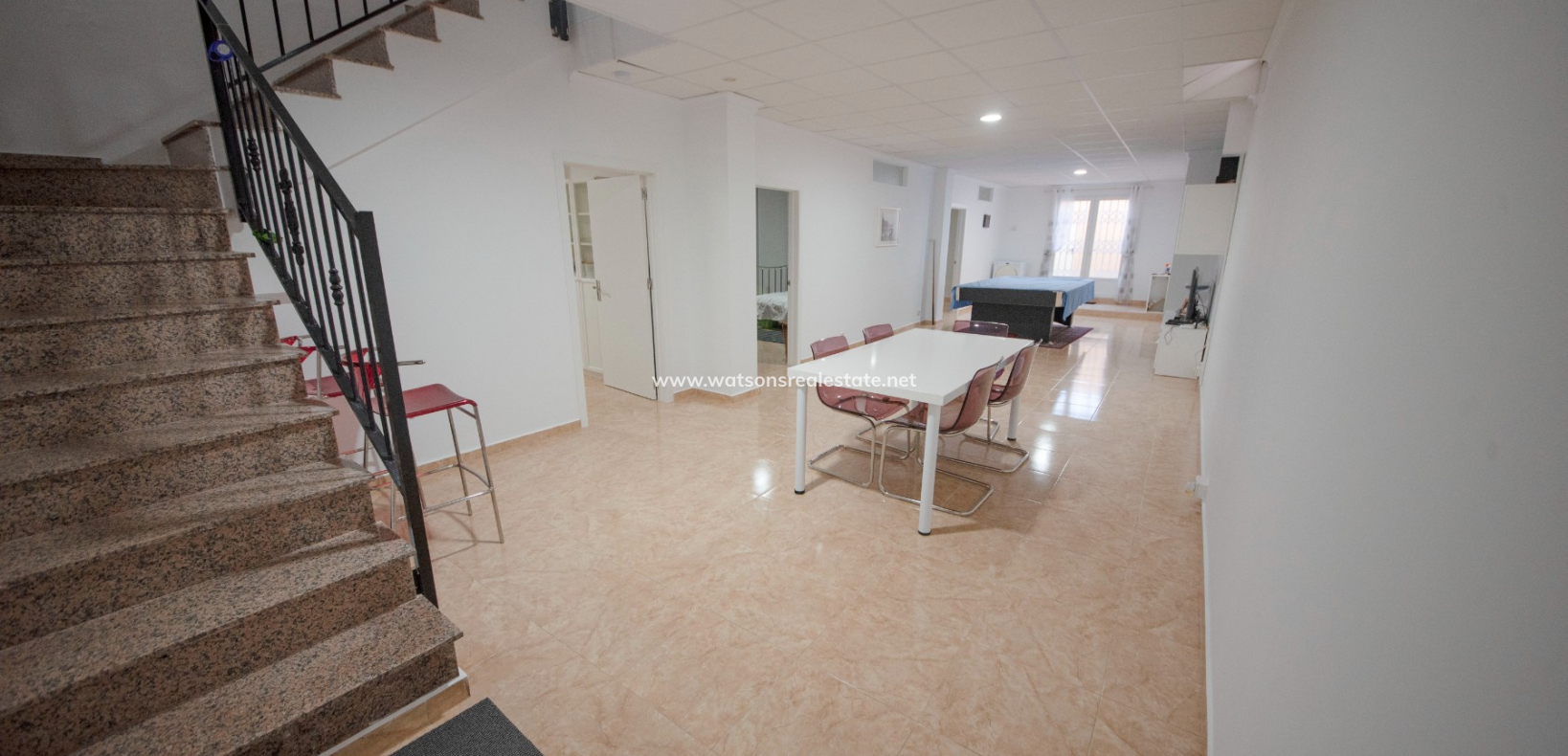 Resale - Freistendhe Villa - Urb. La Marina