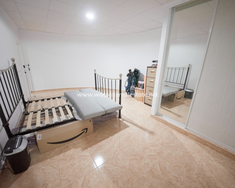 Resale - Freistendhe Villa - Urb. La Marina