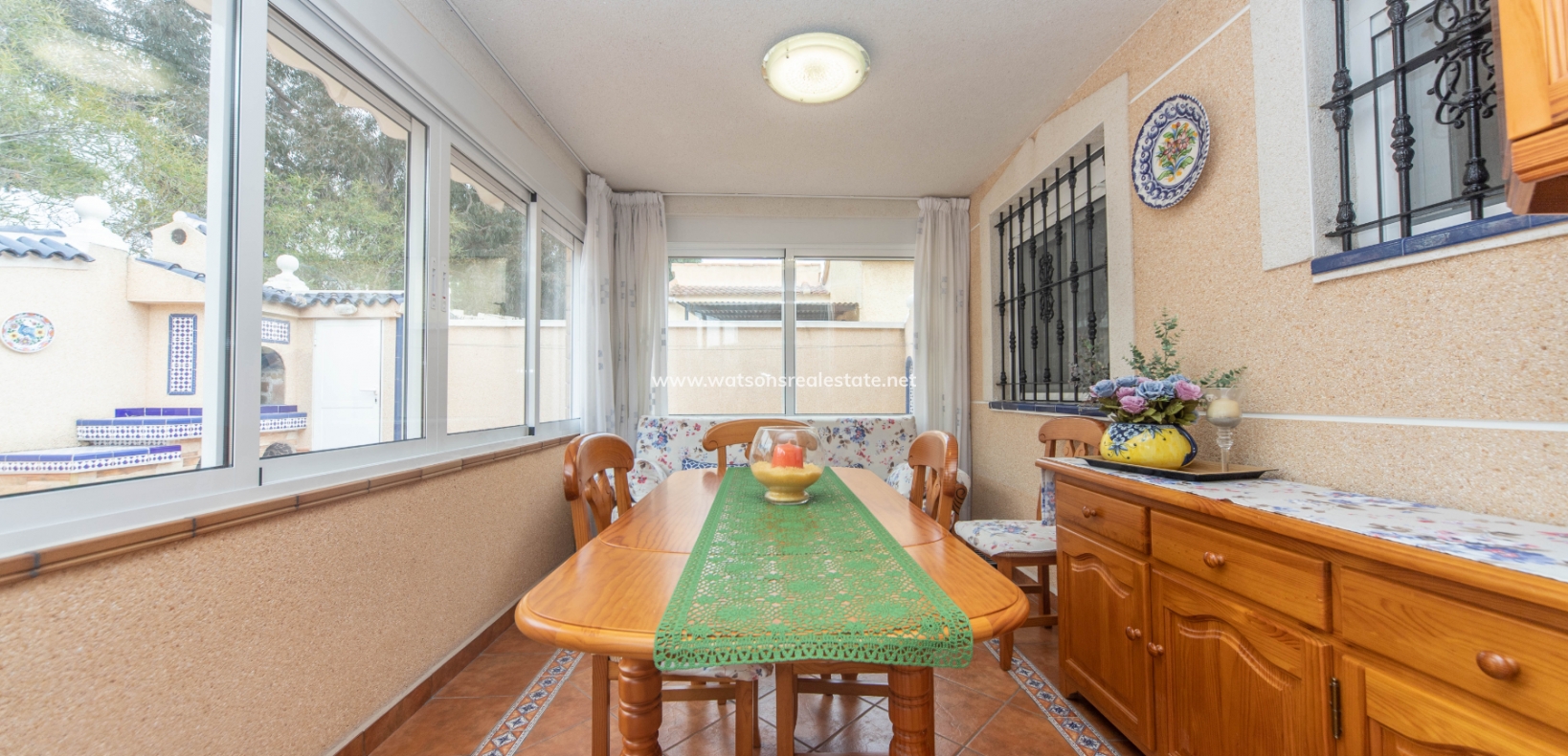 Resale - Freistendhe Villa - Urb. La Marina