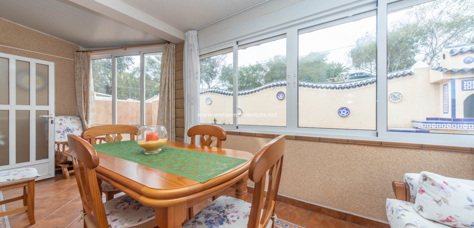 Resale - Freistendhe Villa - Urb. La Marina