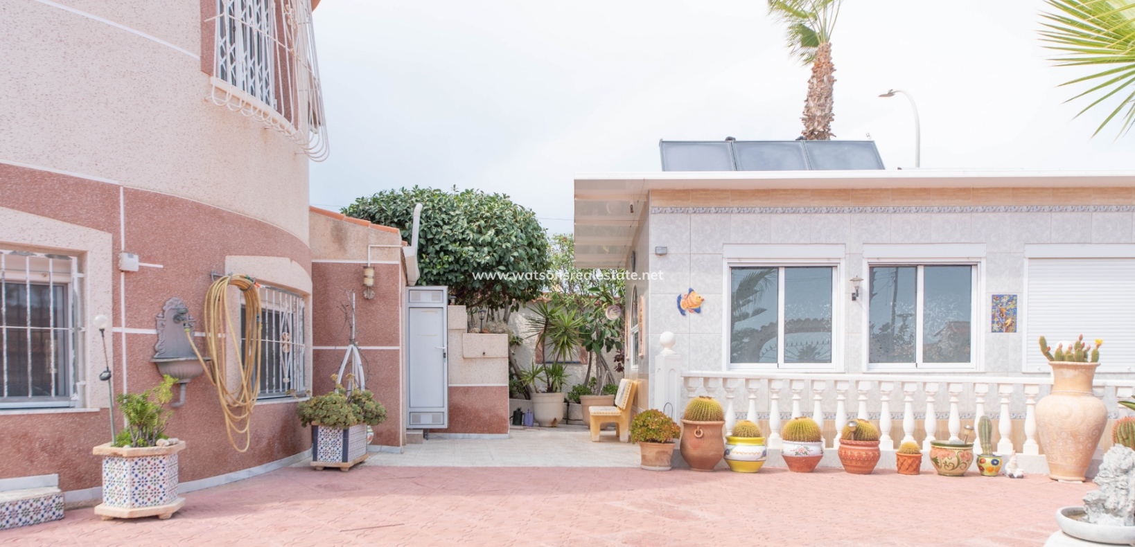 Resale - Freistendhe Villa - Urb. La Marina