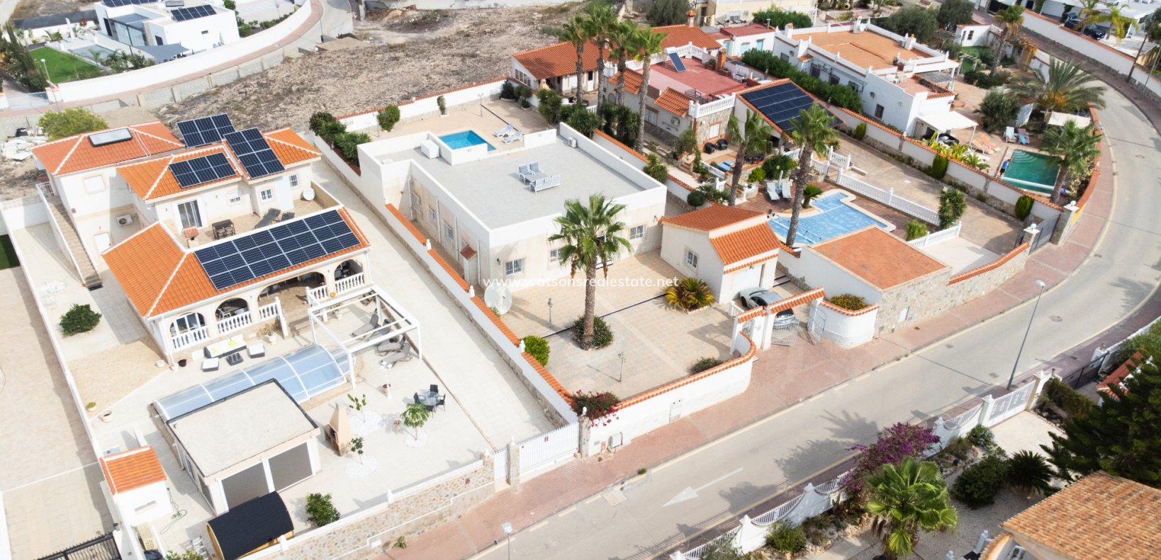 Resale - Freistendhe Villa - Urb. La Marina