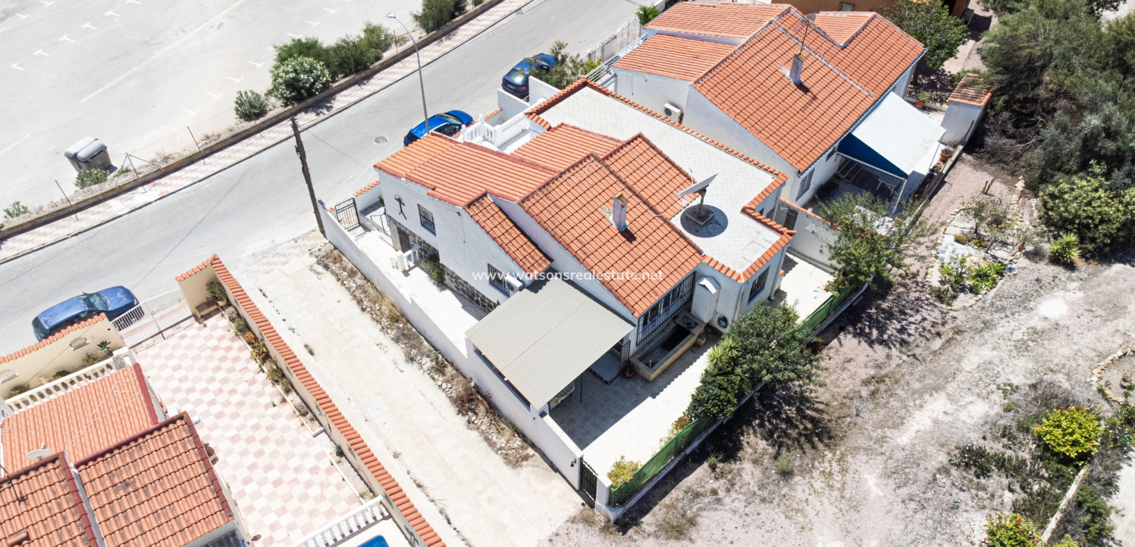 Resale - Freistendhe Villa - Urb. La Marina