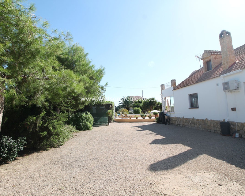 Resale - Fristaende Villa - Callosa del Segura