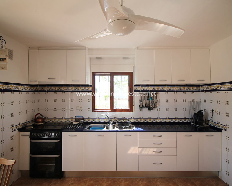 Resale - Fristaende Villa - Callosa del Segura