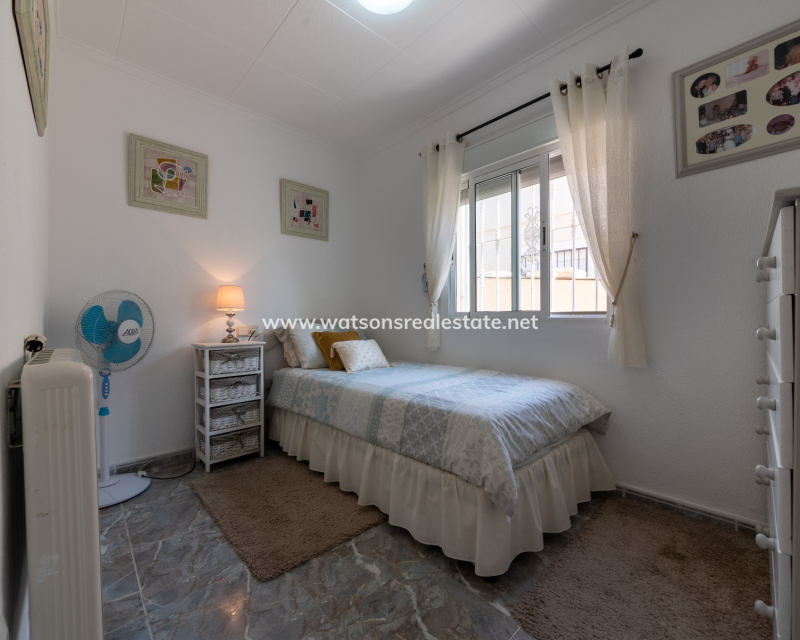 Resale - Fristaende Villa - La Marina - Urb. La Marina