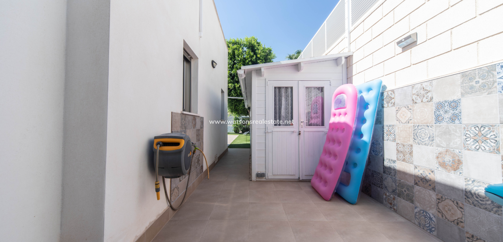 Resale - Fristaende Villa - Urb. El Oasis - La Marina