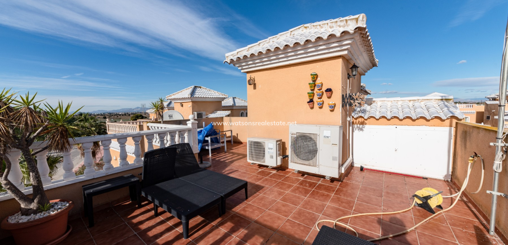 Resale - Fristaende Villa - Urb. El Oasis - La Marina