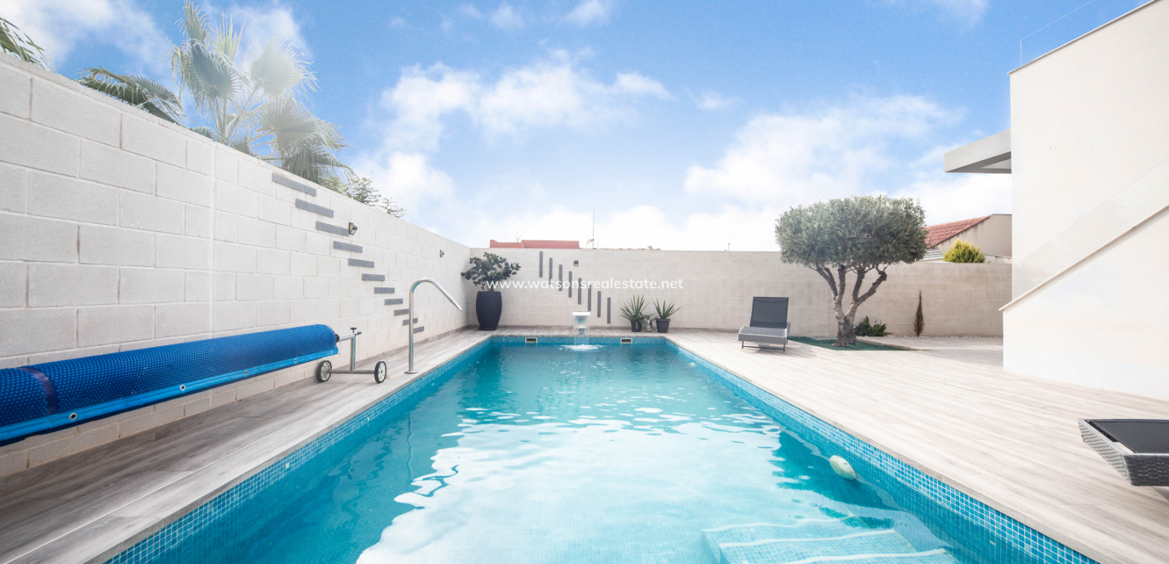 Resale - Fristaende Villa - Urb. El Oasis - La Marina