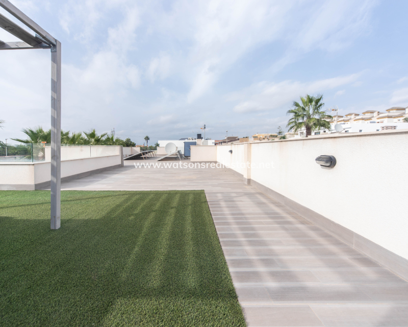 Resale - Fristaende Villa - Urb. El Oasis - La Marina