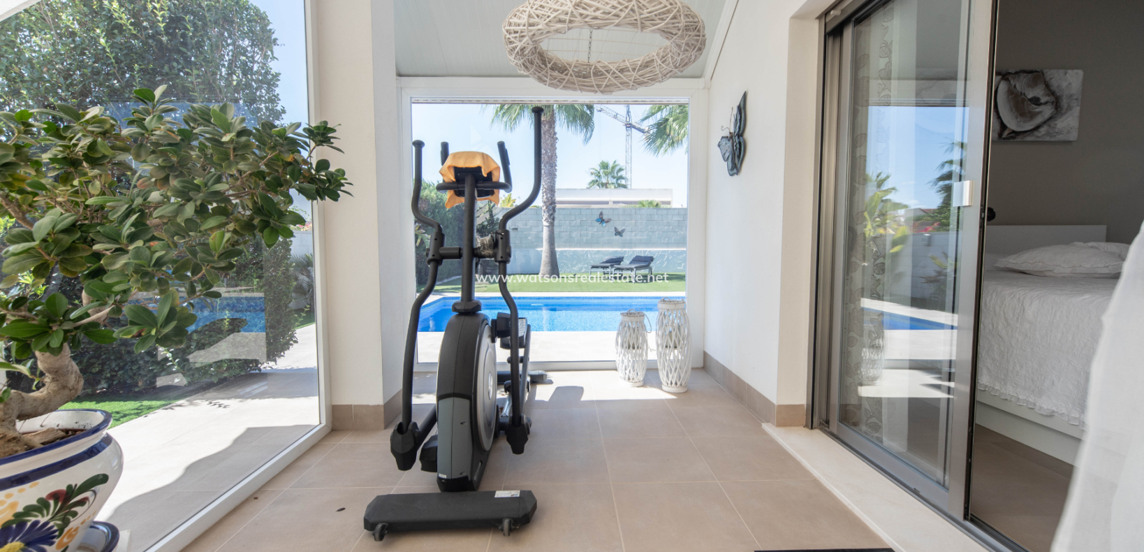 Resale - Fristaende Villa - Urb. El Oasis - La Marina