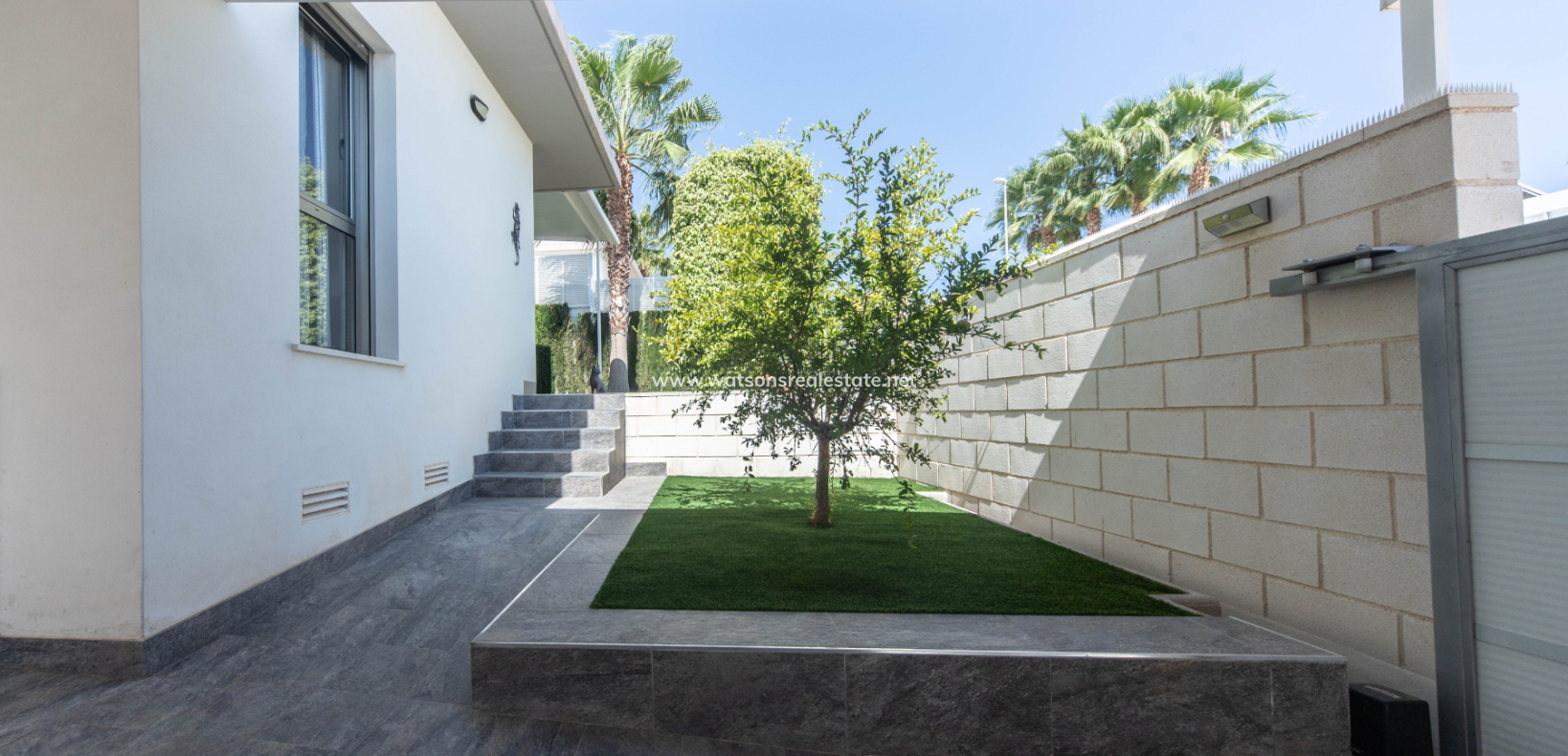 Resale - Fristaende Villa - Urb. El Oasis - La Marina