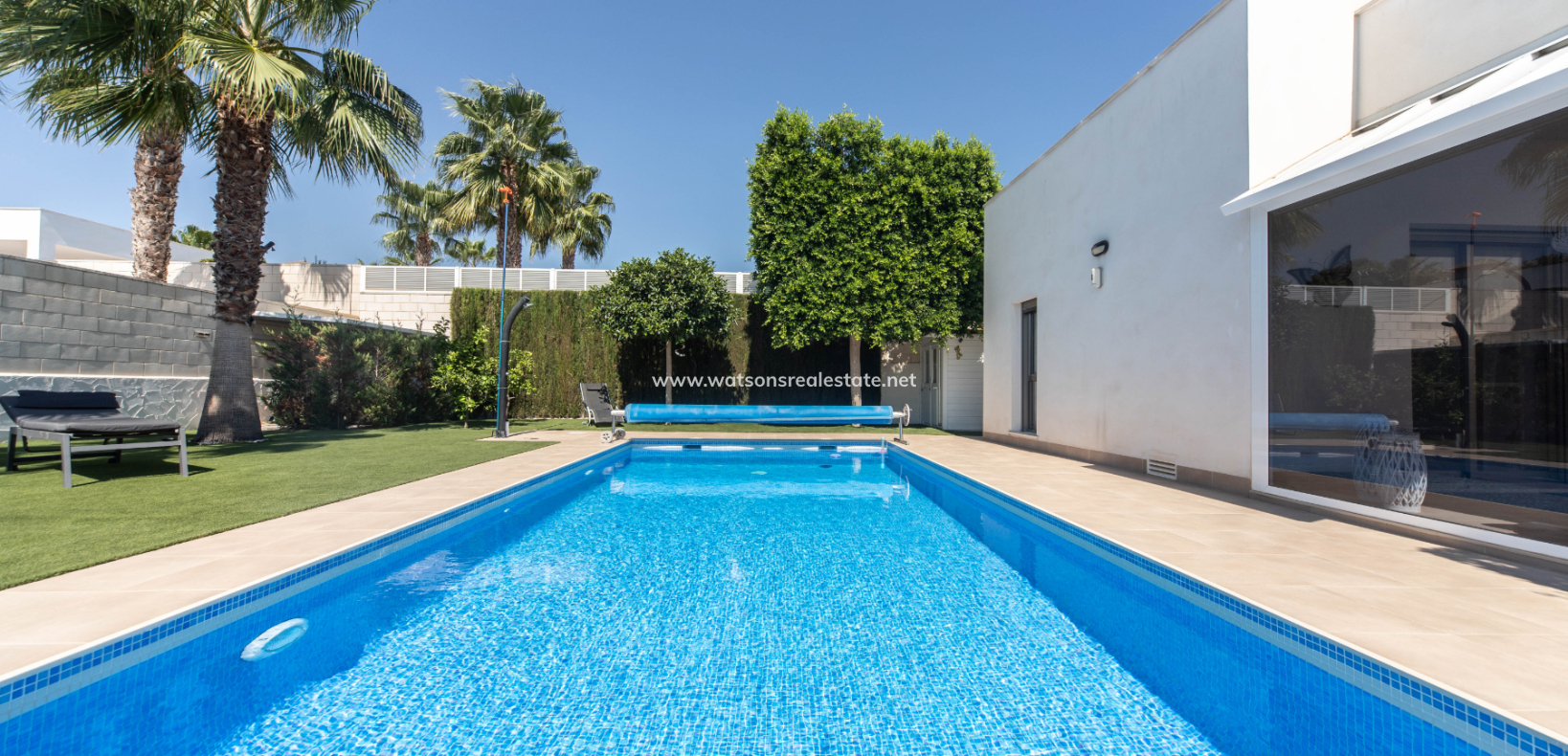 Resale - Fristaende Villa - Urb. El Oasis - La Marina