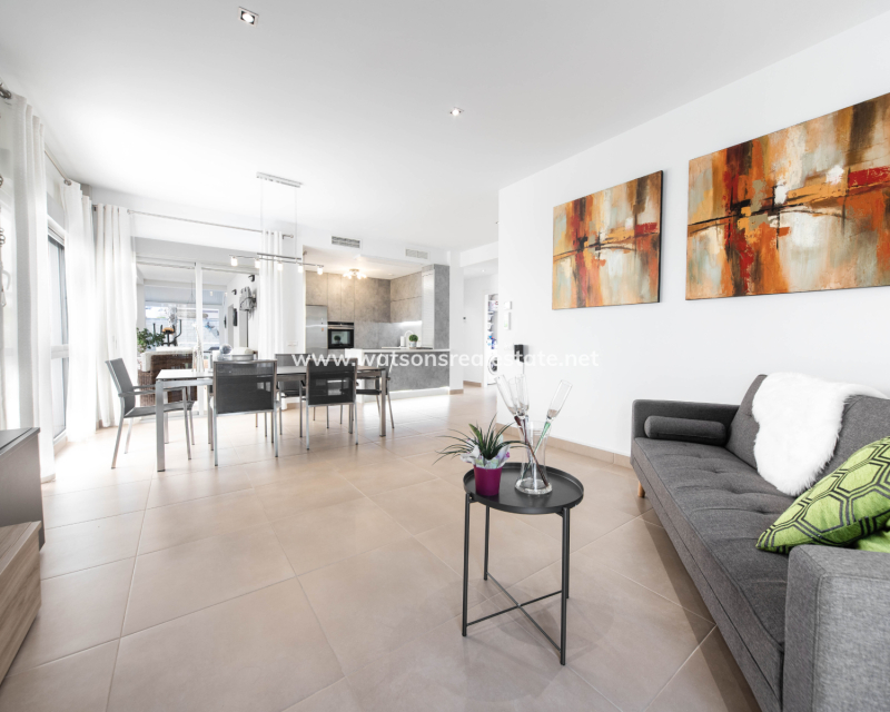 Resale - Fristaende Villa - Urb. El Oasis - La Marina