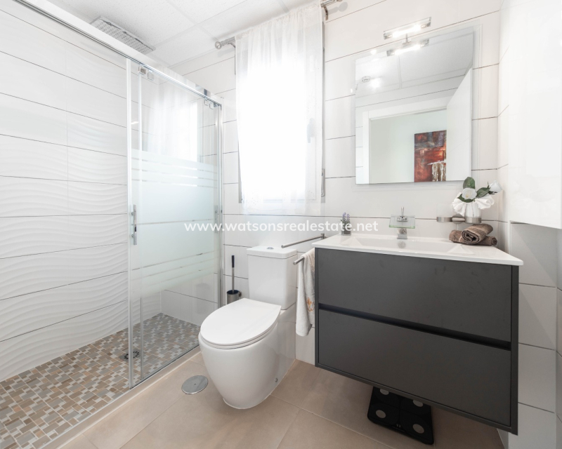 Resale - Fristaende Villa - Urb. El Oasis - La Marina