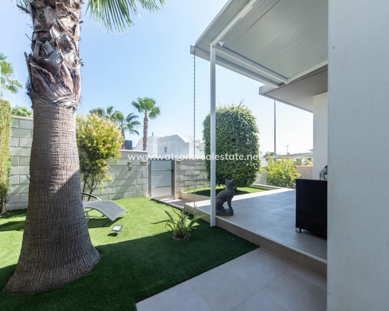Resale - Fristaende Villa - Urb. El Oasis - La Marina