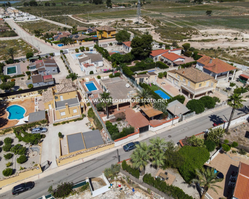Resale - Fristaende Villa - Urb. El Oasis - La Marina