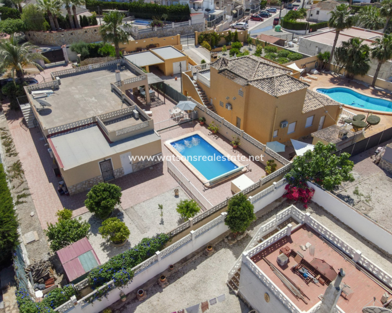 Resale - Fristaende Villa - Urb. El Oasis - La Marina
