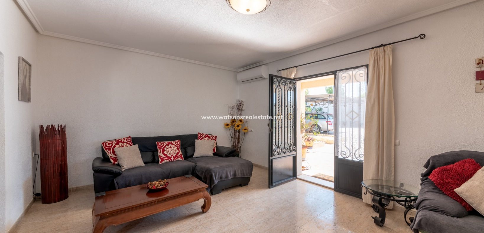 Resale - Fristaende Villa - Urb. El Oasis - La Marina